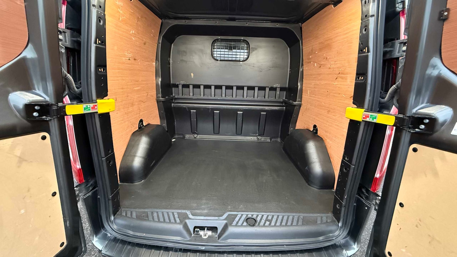 Used Ford Transit Custom 2022 for sale - 76916099: Photo 11