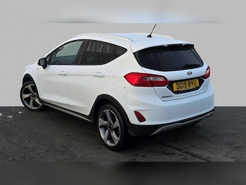 Used Ford Fiesta 2019 for sale - 76156042: Photo 2