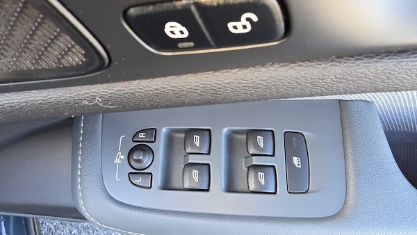 Used Volvo V60 2019 for sale - 75461084: Photo 24