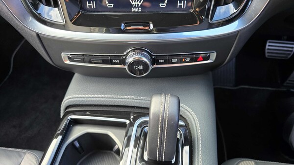 Used Volvo V60 2019 for sale - 75461084: Photo 32