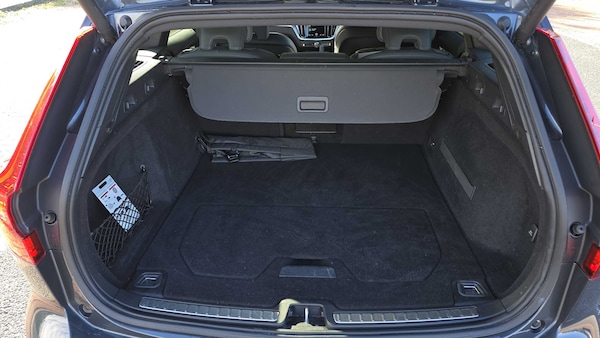 Used Volvo V60 2019 for sale - 75461084: Photo 7
