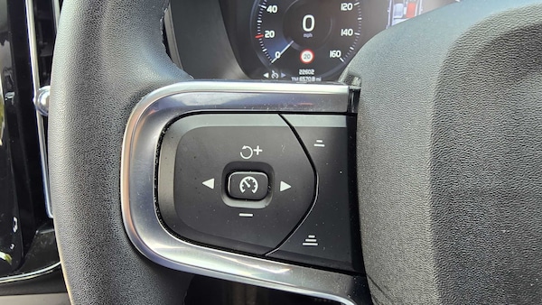 Used Volvo XC40 2022 for sale - 75981477: Photo 33
