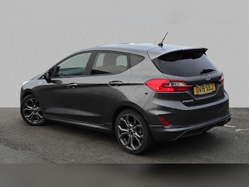 Used Ford Fiesta 2019 for sale - 76156353: Photo 2