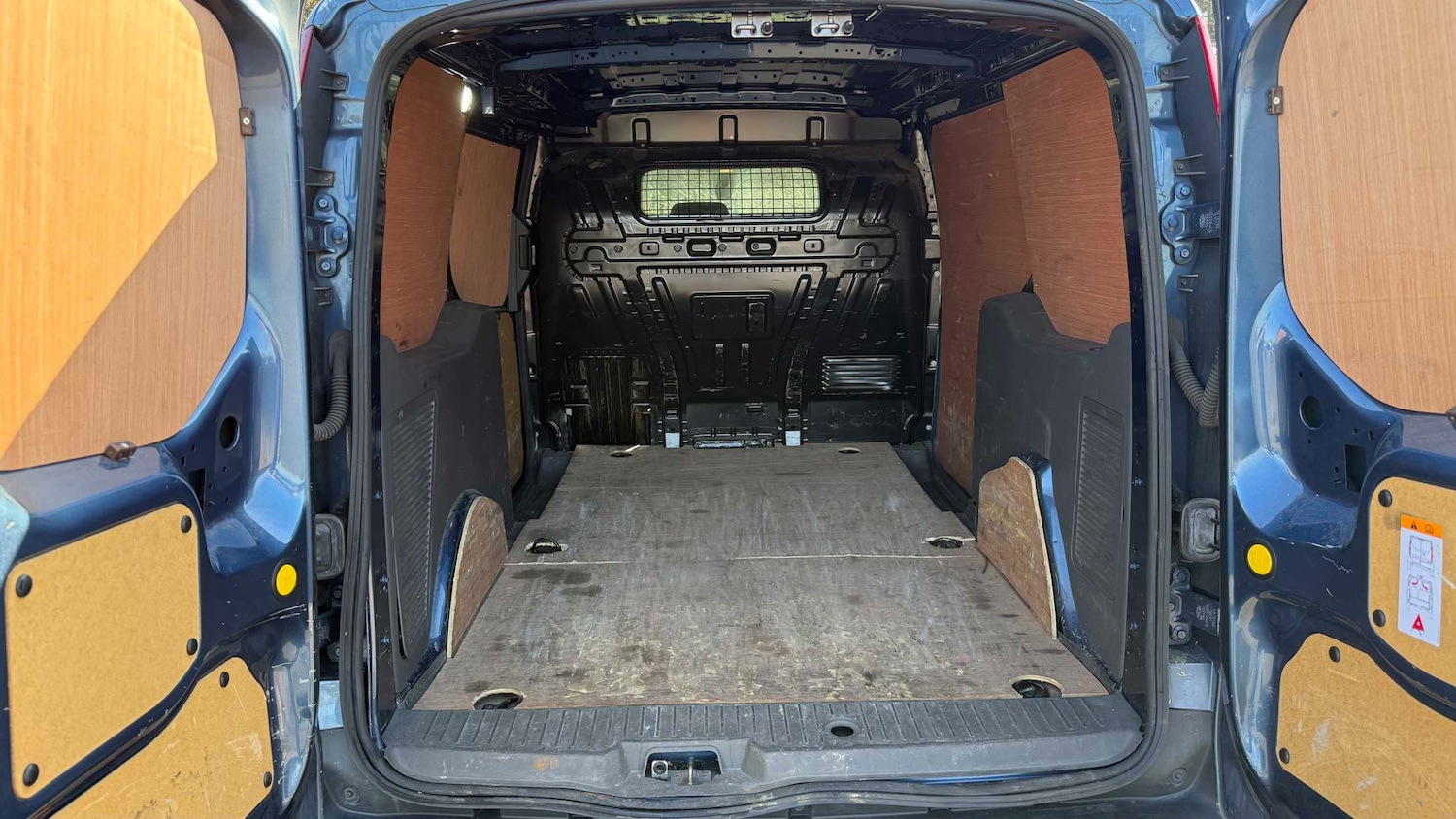 Used Ford Transit Connect 2023 for sale - 77943419: Photo 8