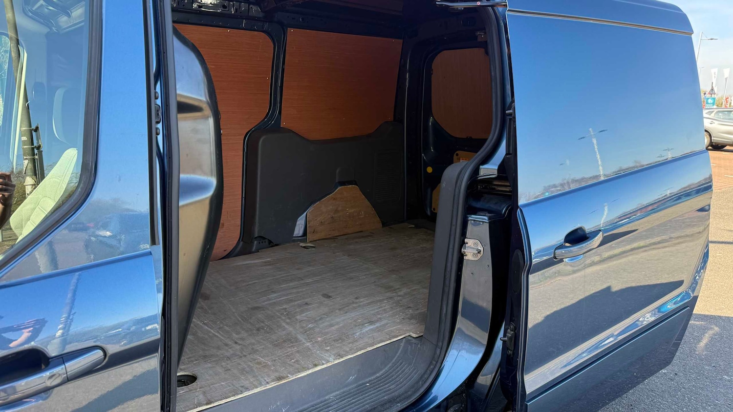 Used Ford Transit Connect 2023 for sale - 77943419: Photo 9