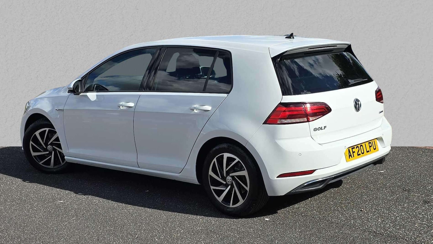 Used Volkswagen Golf 2020 for sale - 75993765: Photo 2