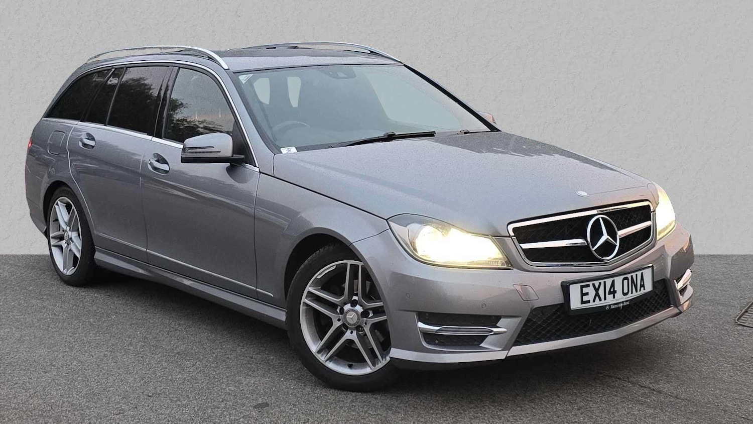 Used Mercedes-Benz C-Class 2014 for sale - 76141527: Photo 1