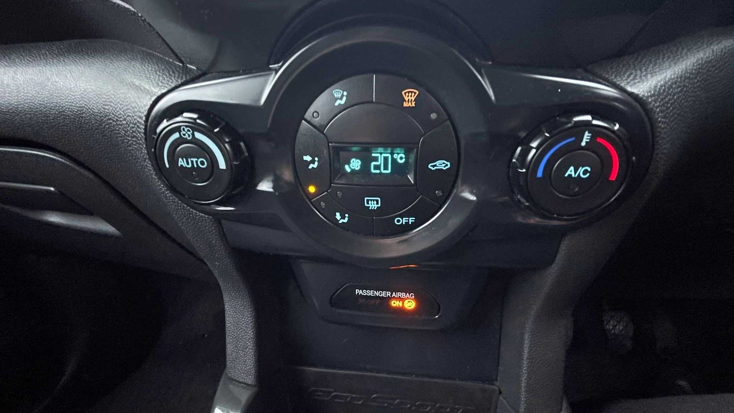 Used Ford Ecosport 2016 for sale - 77112291: Photo 25