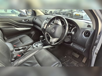 Used Nissan Navara 2018 for sale - 77281796: Photo