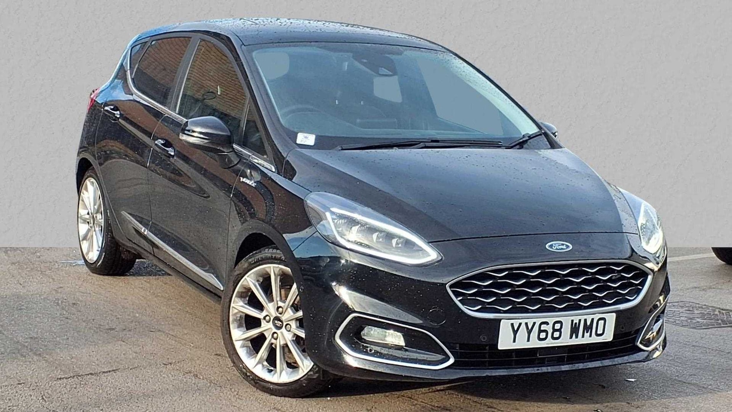 Used Ford Fiesta 2018 for sale - 76205105: Photo 1