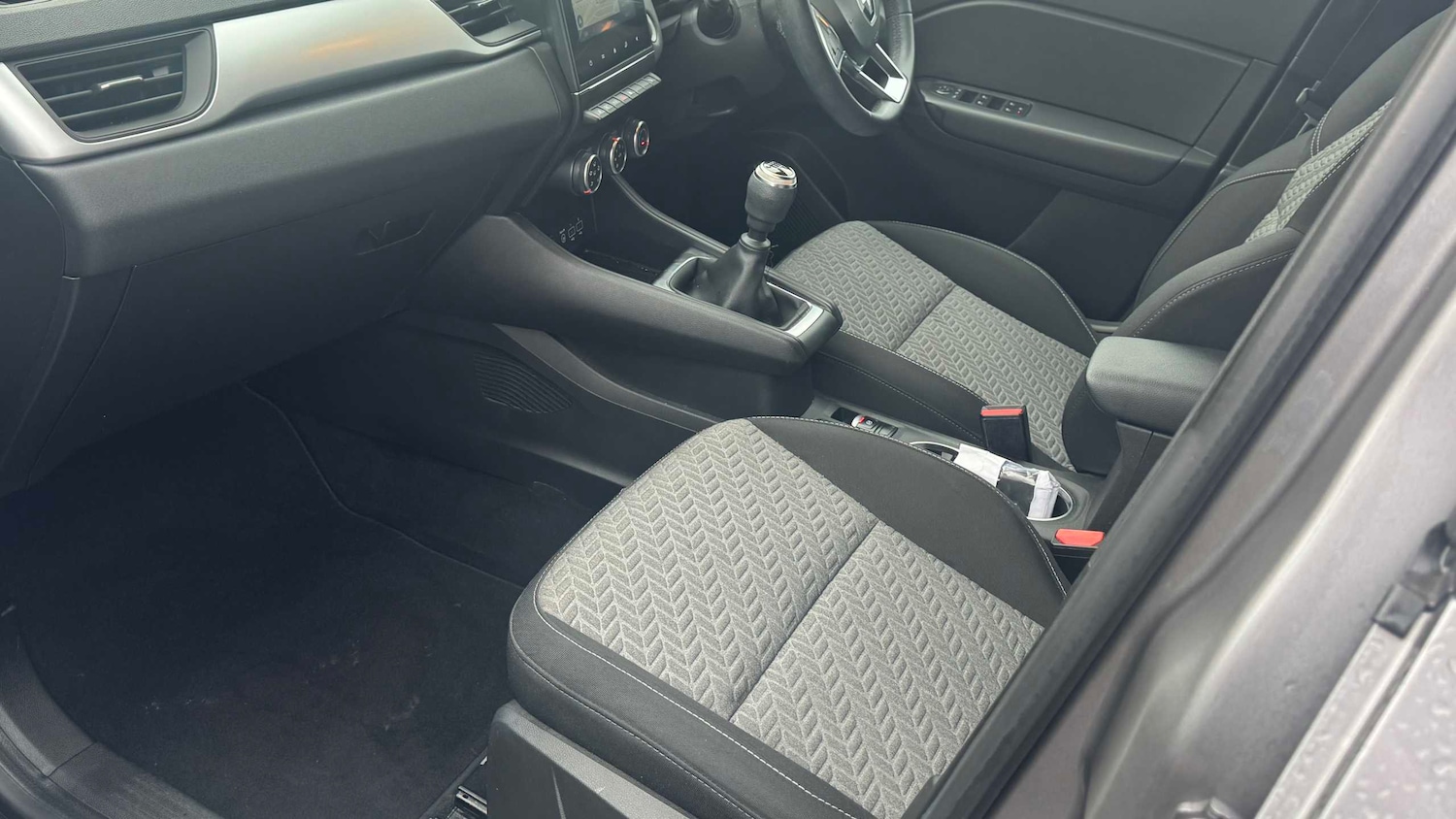 Used Renault Captur 2021 for sale - 76459838: Photo 20