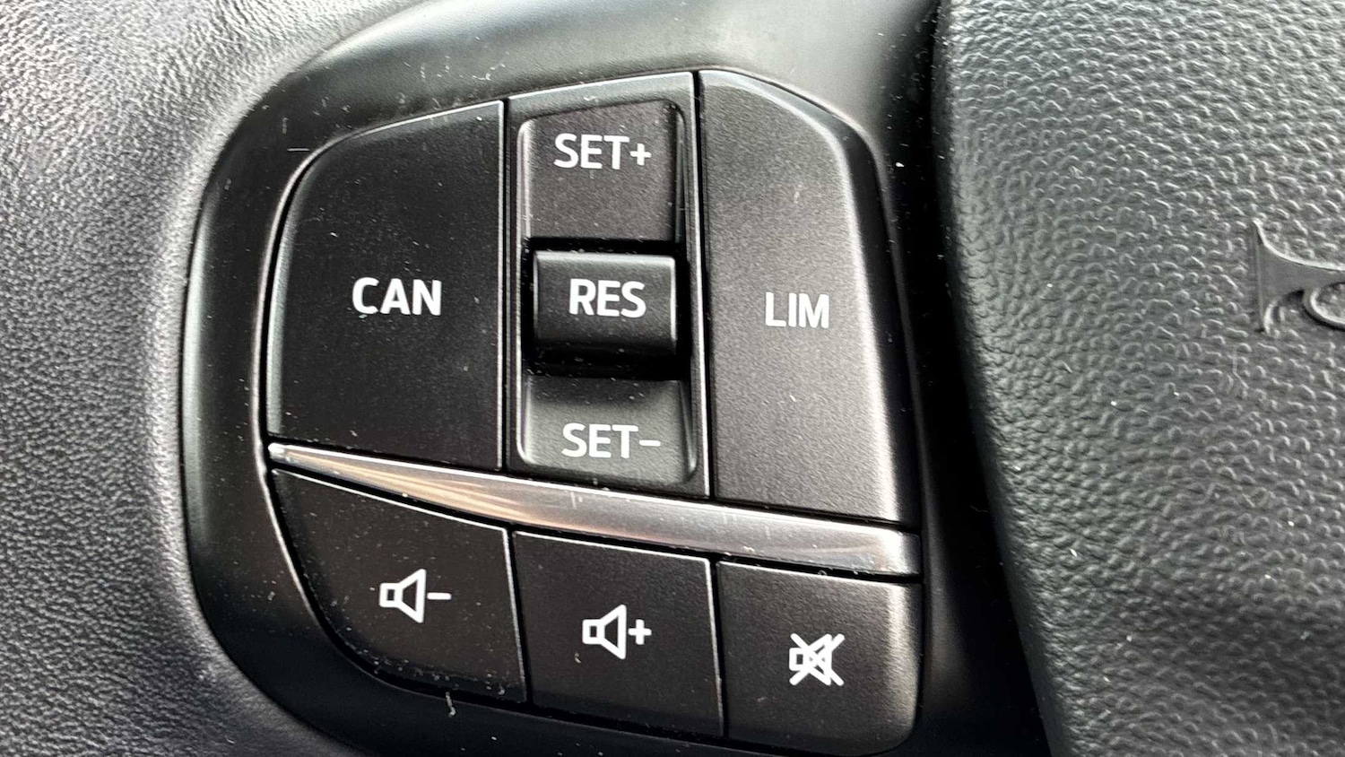 Used Ford Fiesta 2018 for sale - 76373728: Photo 26