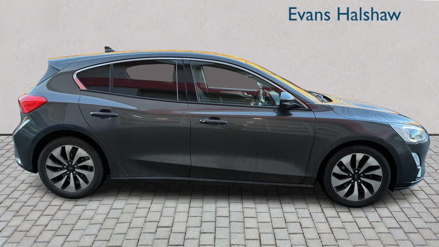 Used Ford Focus 2018 for sale - 76789282: Photo 3