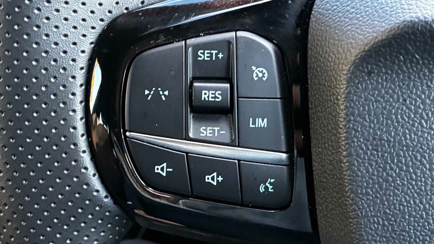 Used Ford Puma 2025 for sale - 76286334: Photo 27