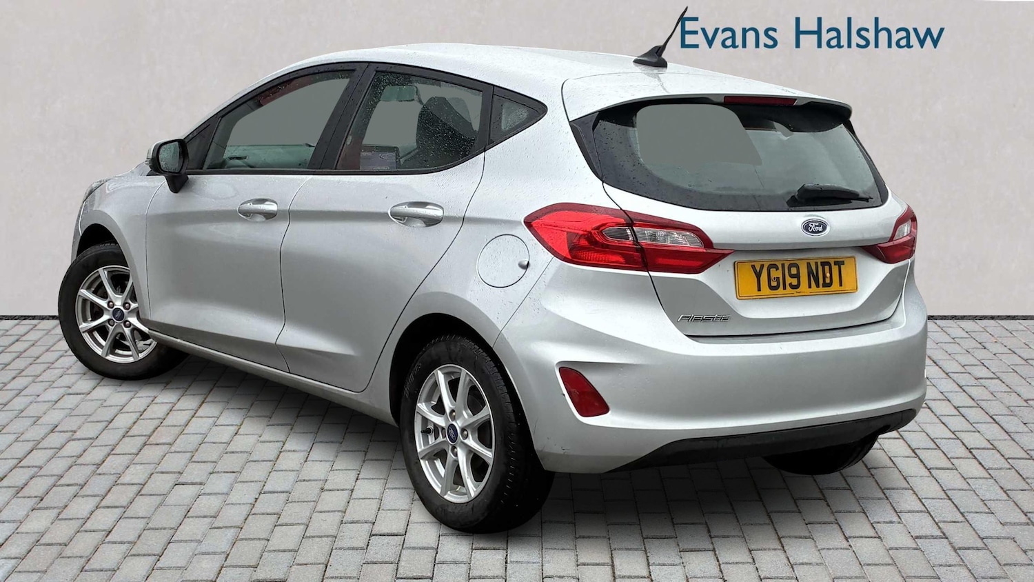 Used Ford Fiesta 2019 for sale - 77648799: Photo 2