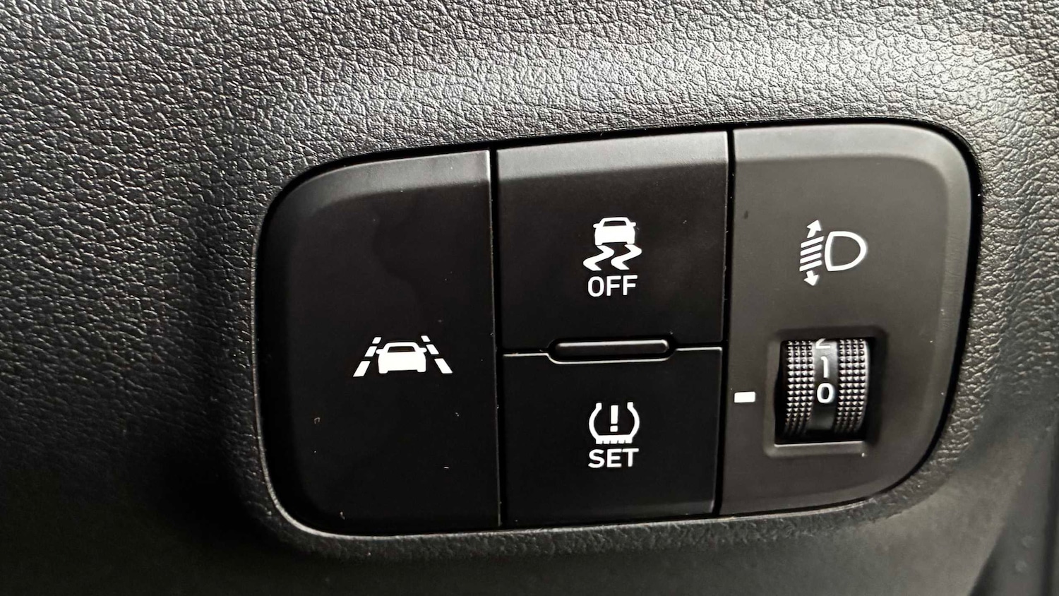 Used Hyundai i10 2021 for sale - 76411248: Photo 29