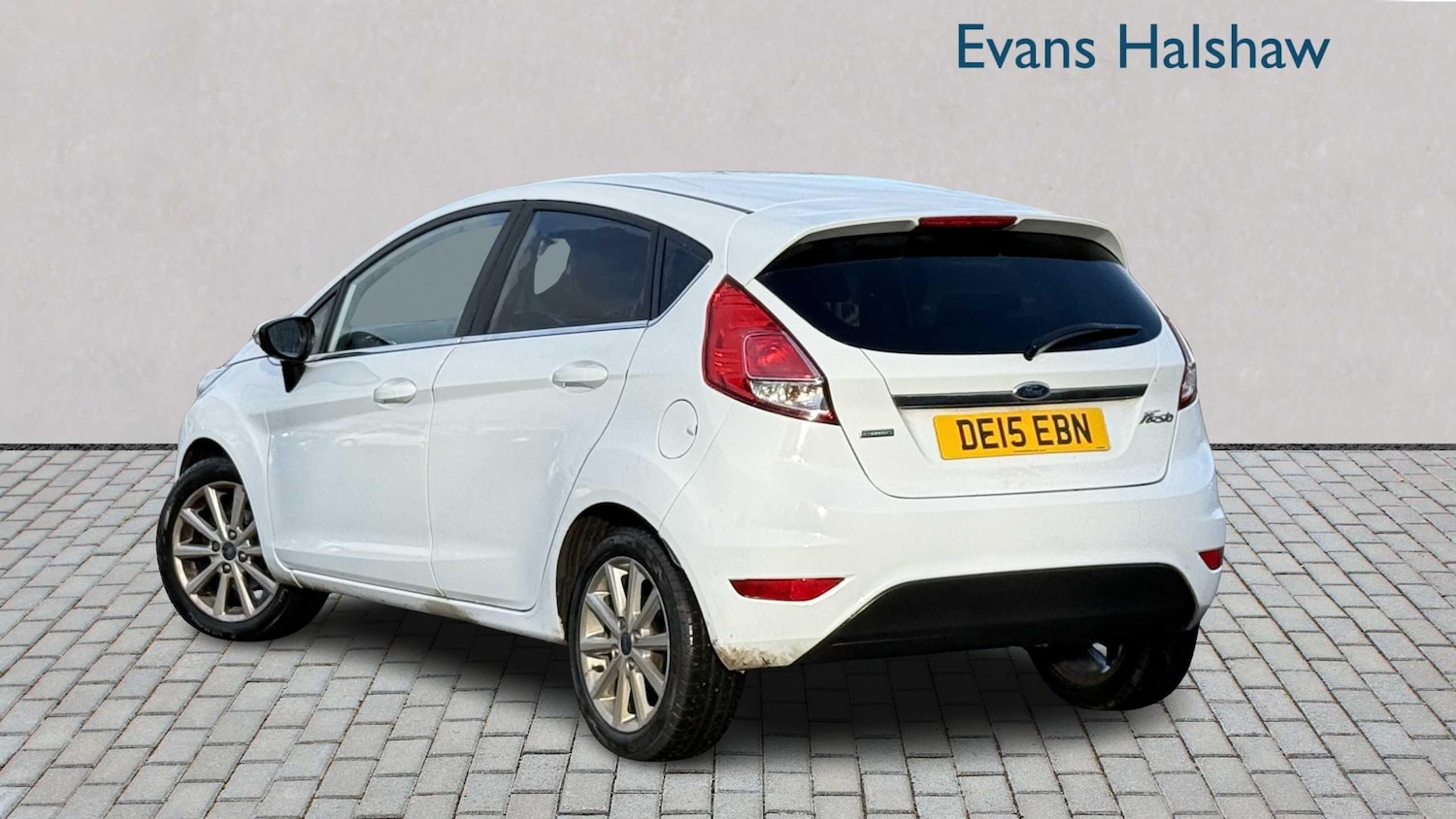 Used Ford Fiesta 2015 for sale - 76774228: Photo 2