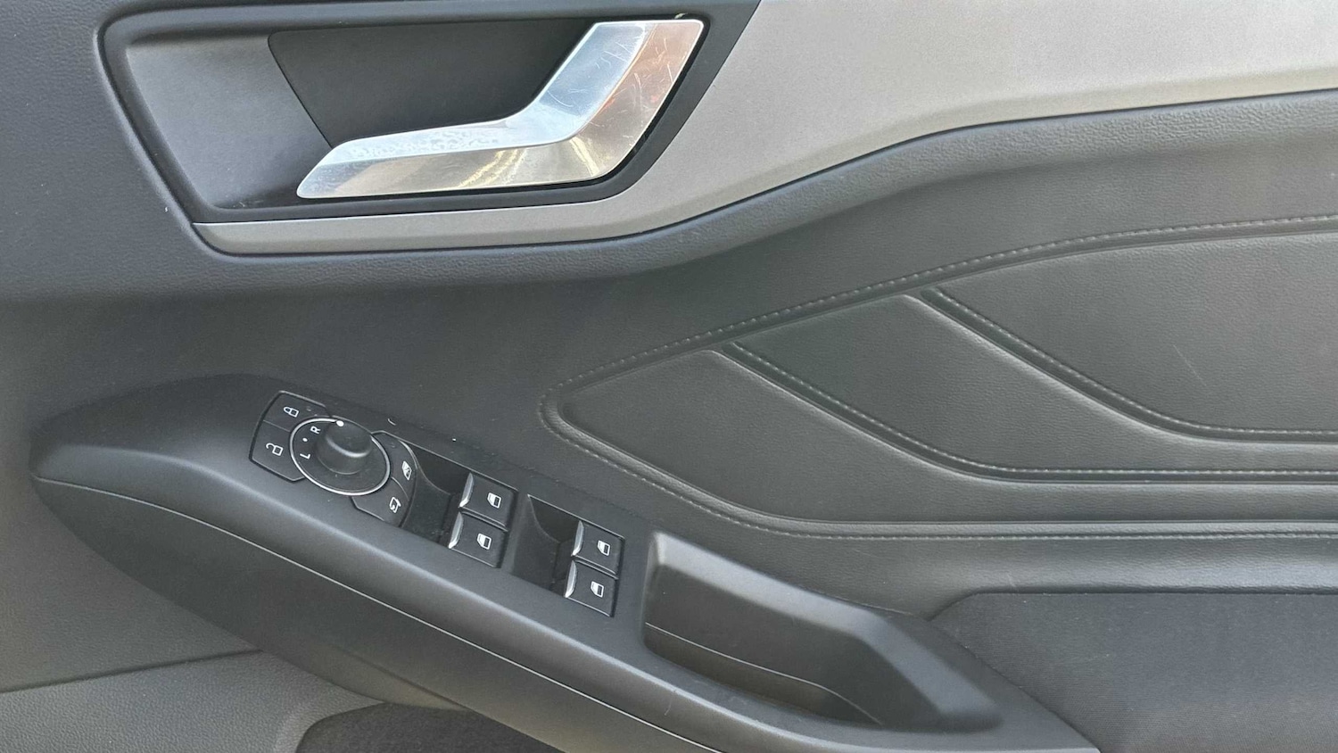 Used Ford Focus 2022 for sale - 76242495: Photo 32