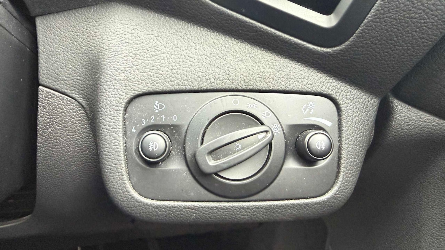 Used Ford Kuga 2018 for sale - 78188093: Photo 23