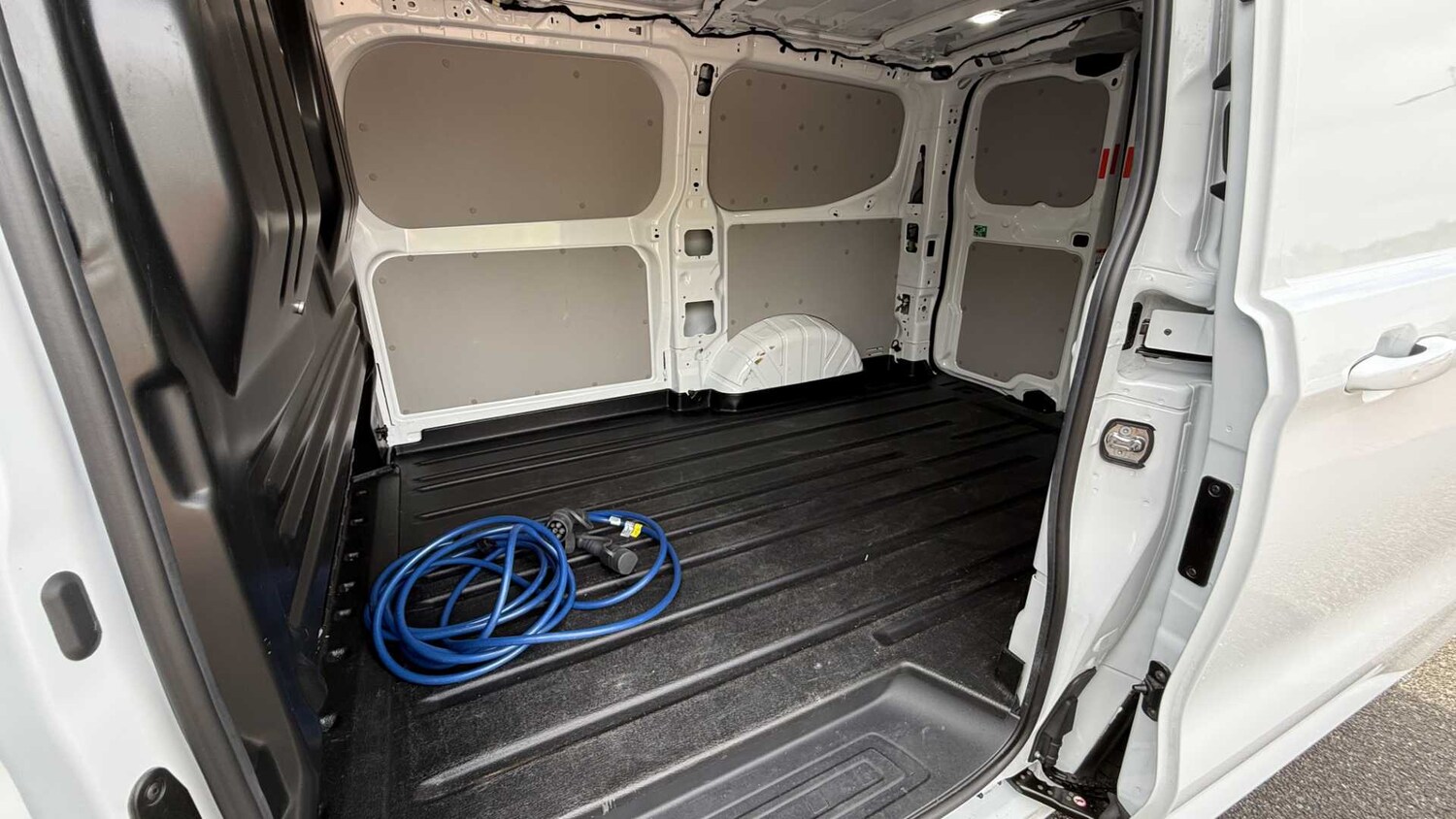 Used Ford Transit Custom 2024 for sale - 76610472: Photo 18