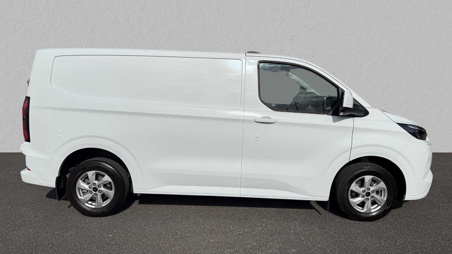 Used Ford Transit Custom 2024 for sale - 76610472: Photo 6