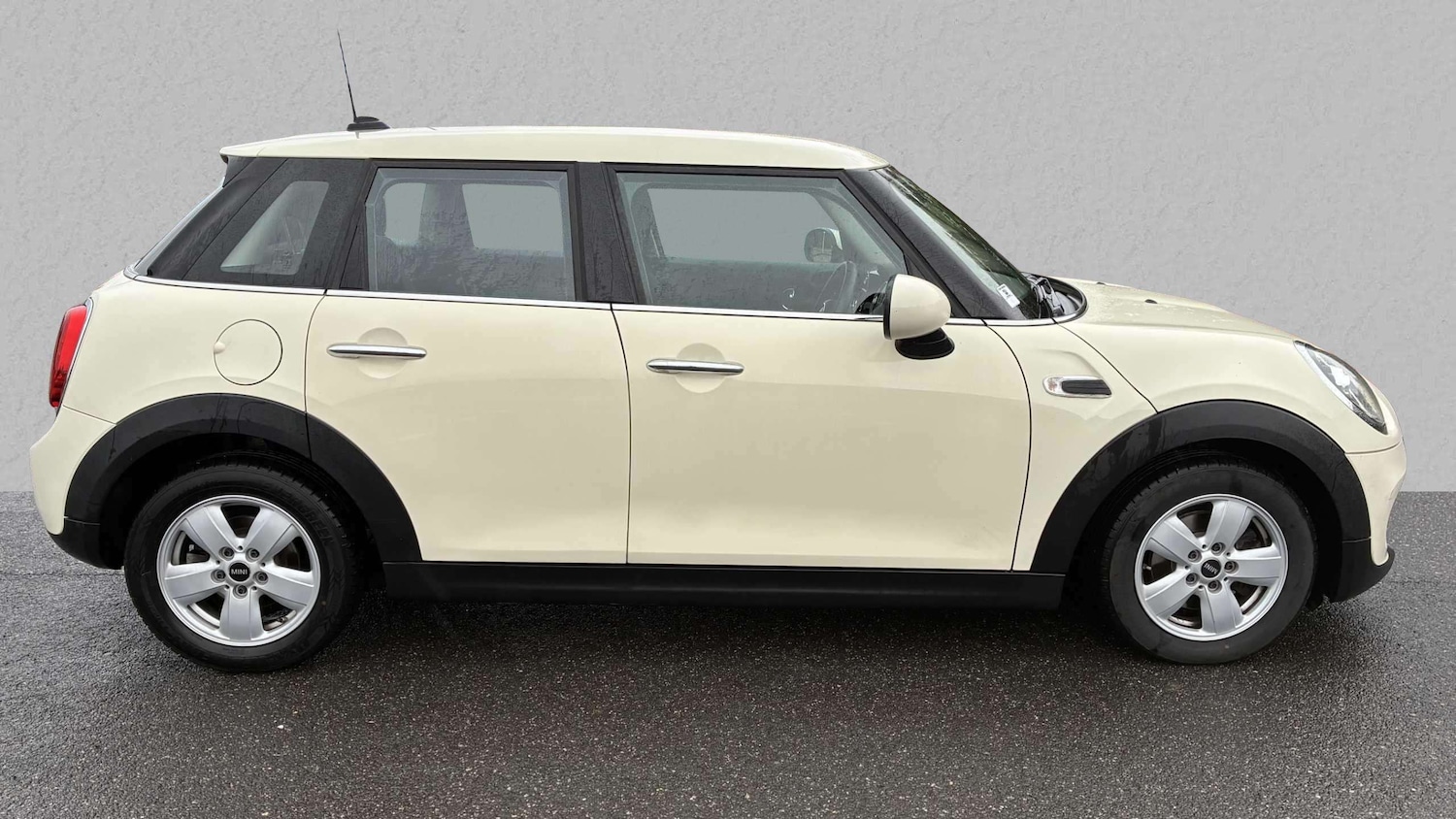 Used MINI Hatch 2018 for sale - 75967968: Photo 3