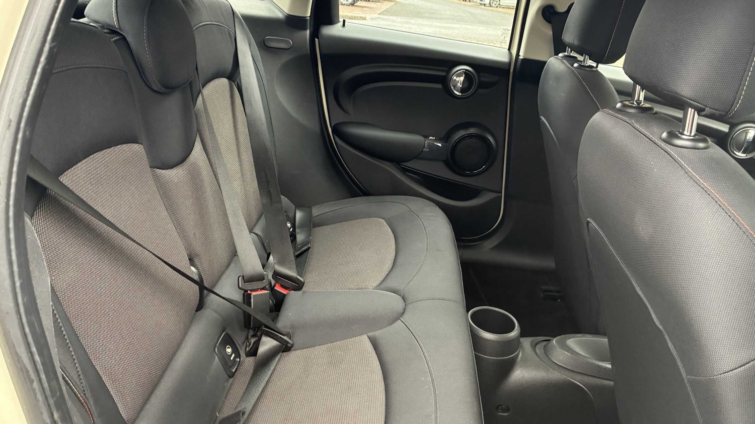 Used MINI Hatch 2018 for sale - 75967968: Photo 8