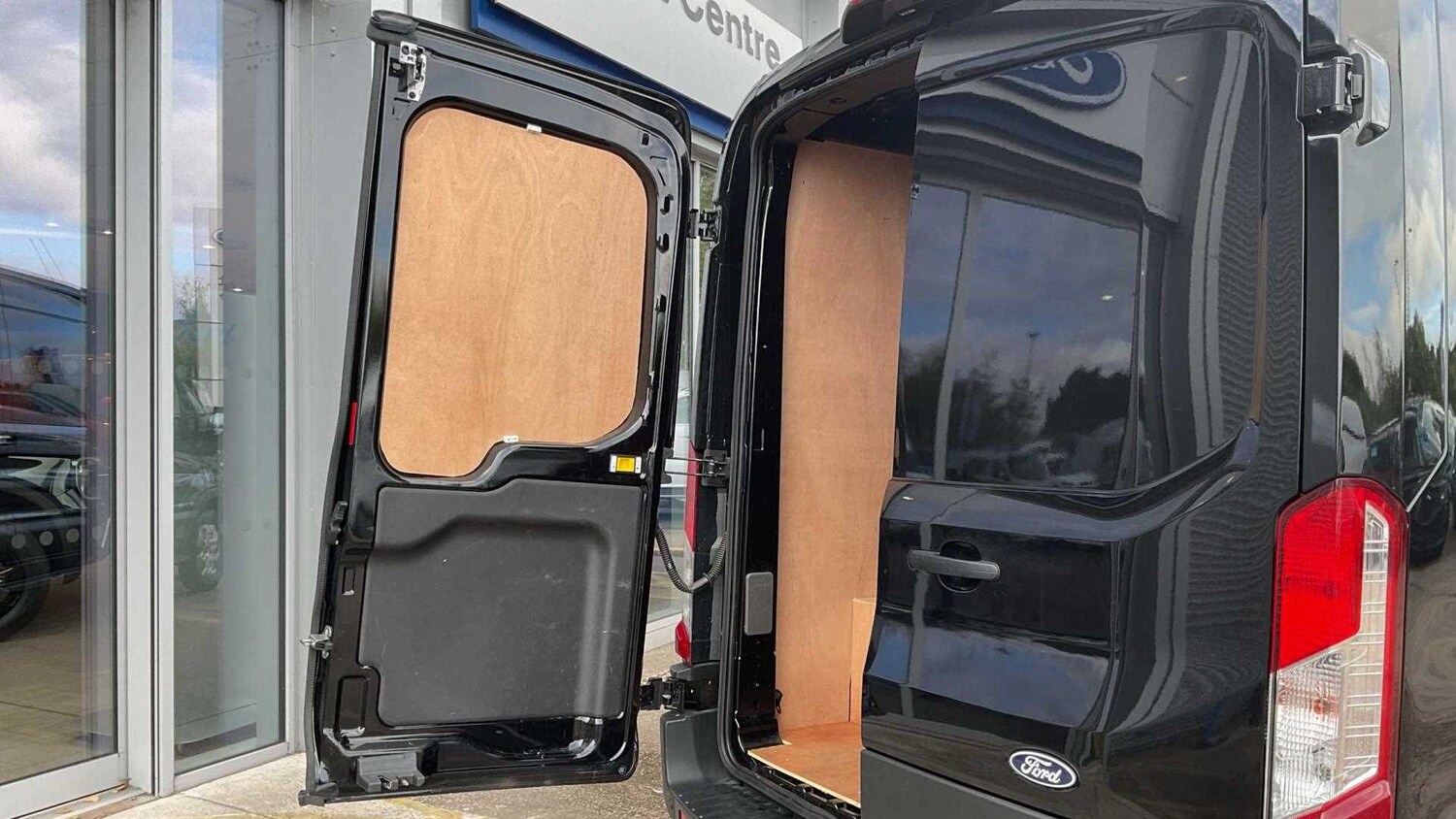 Used Ford Transit 2025 for sale - 77178961: Photo 28