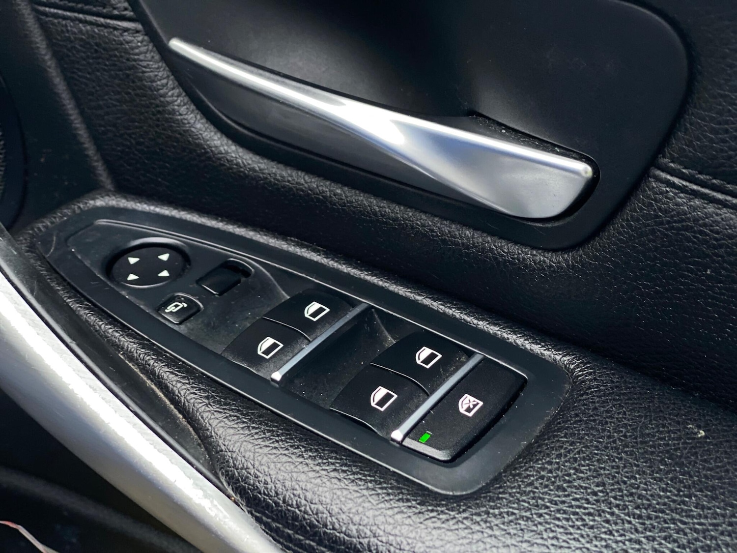 Used BMW 3 Series 2017 for sale - 77376312: Photo 23