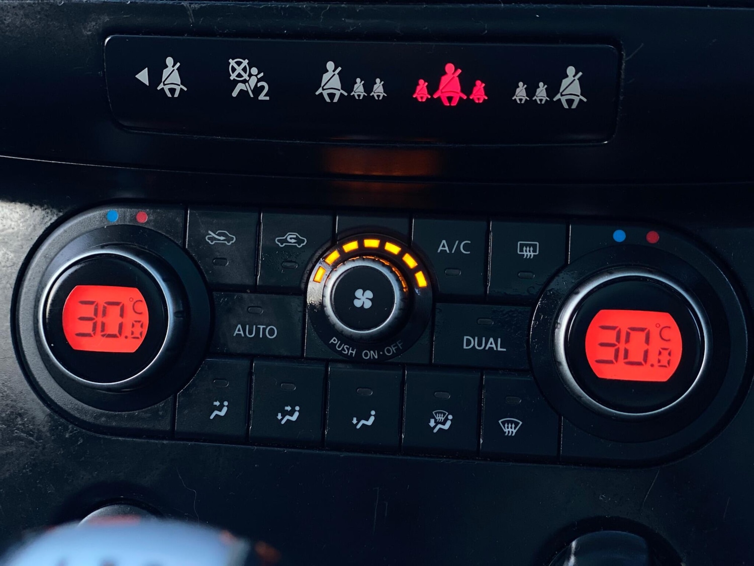 Used Nissan Qashqai+2 2009 for sale - 77162895: Photo 31