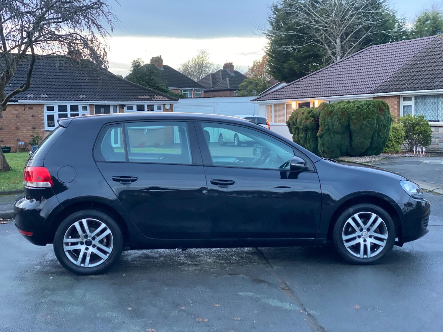 Used Volkswagen Golf 2011 for sale - 76935800: Photo 8