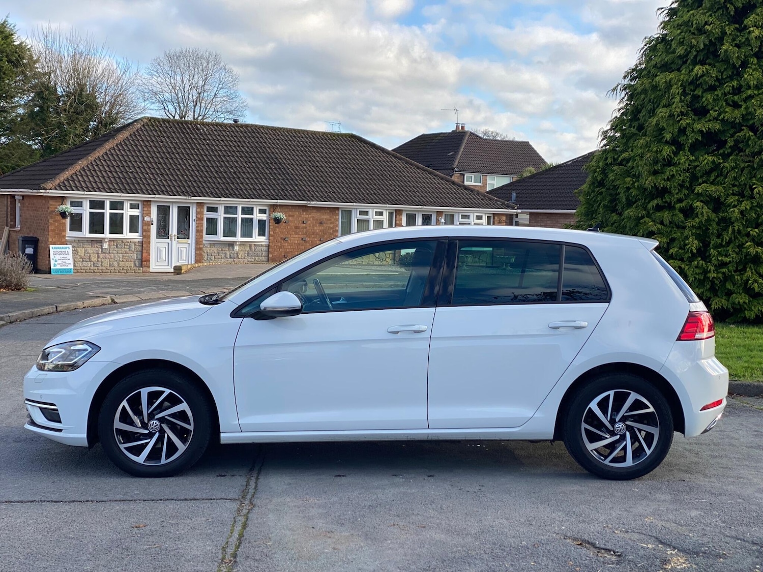 Used Volkswagen Golf 2020 for sale - 77050228: Photo 8