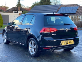Used Volkswagen Golf 2016 for sale - 76823675: Photo