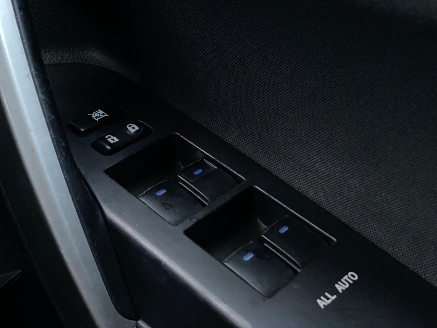 Used Toyota Auris 2013 for sale - 77376472: Photo 30