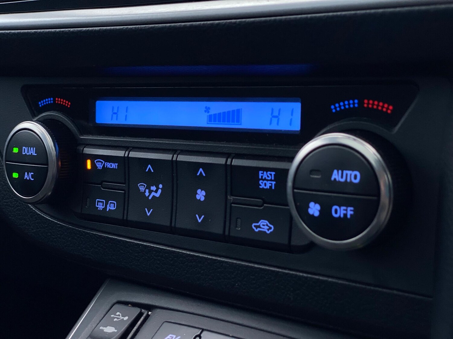 Used Toyota Auris 2013 for sale - 77376472: Photo 72