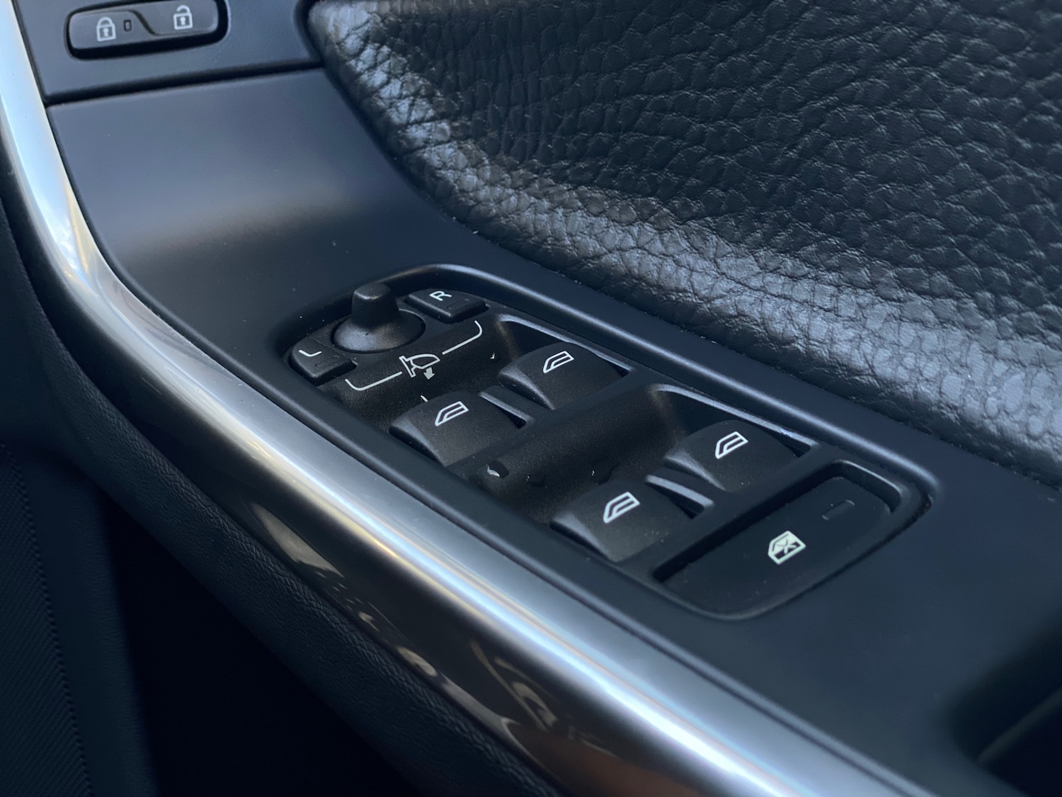 Used Volvo S60 2013 for sale - 76845080: Photo 20