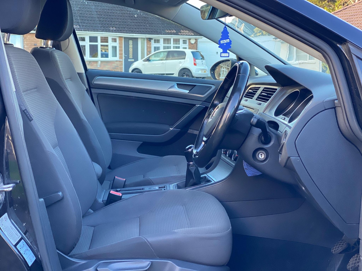 Used Volkswagen Golf 2016 for sale - 76912609: Photo 11