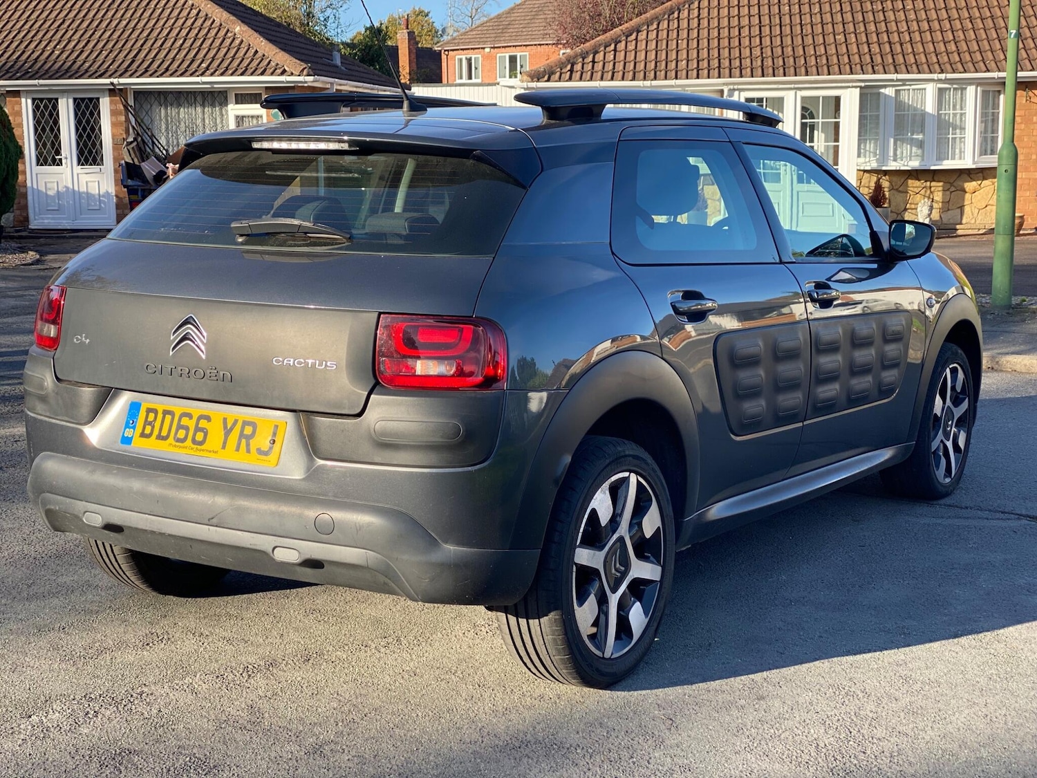 Used Citroen C4 Cactus for sale - 76824401: Photo 5