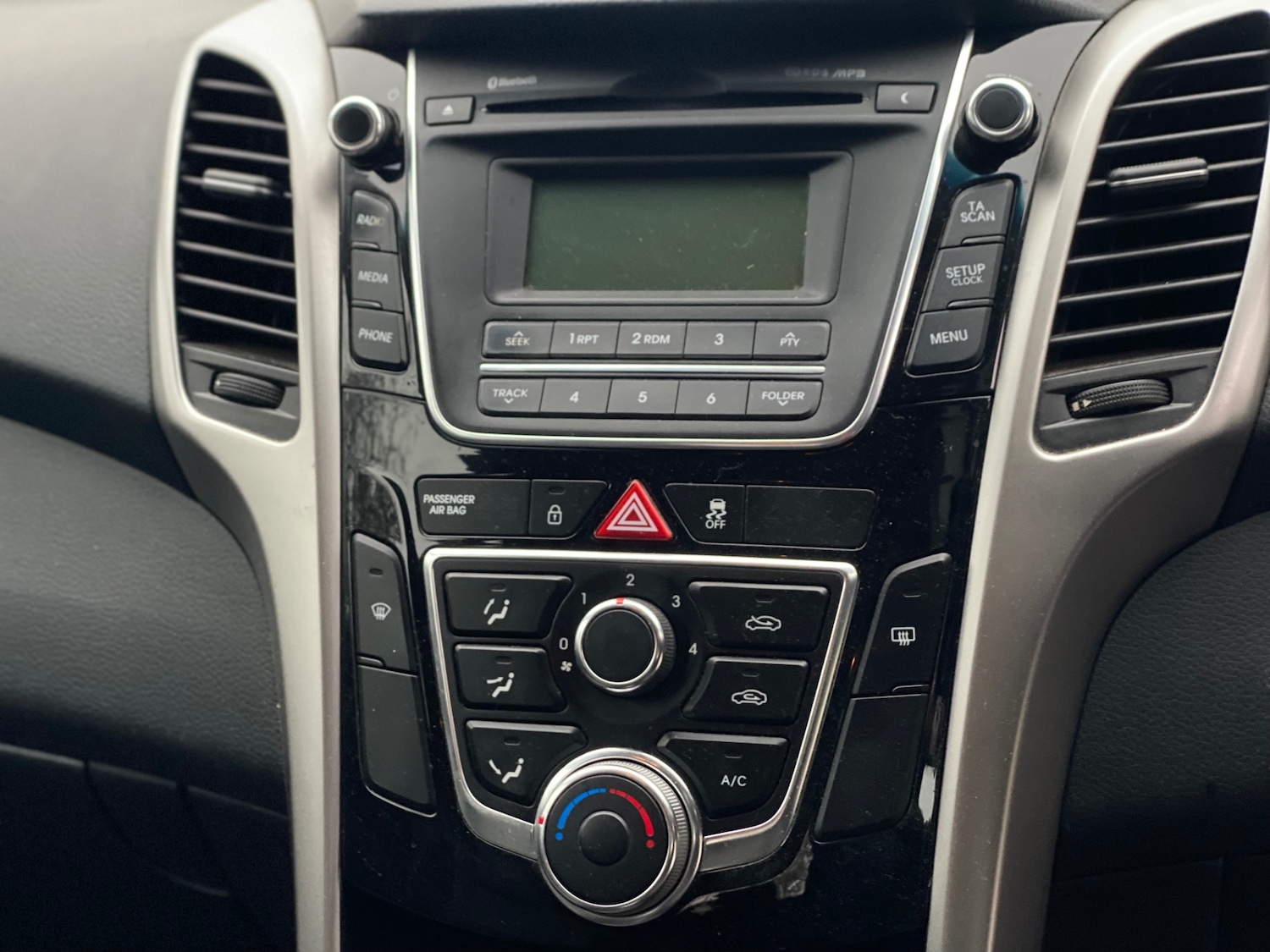 Used Hyundai i30 2015 for sale - 76853550: Photo 20