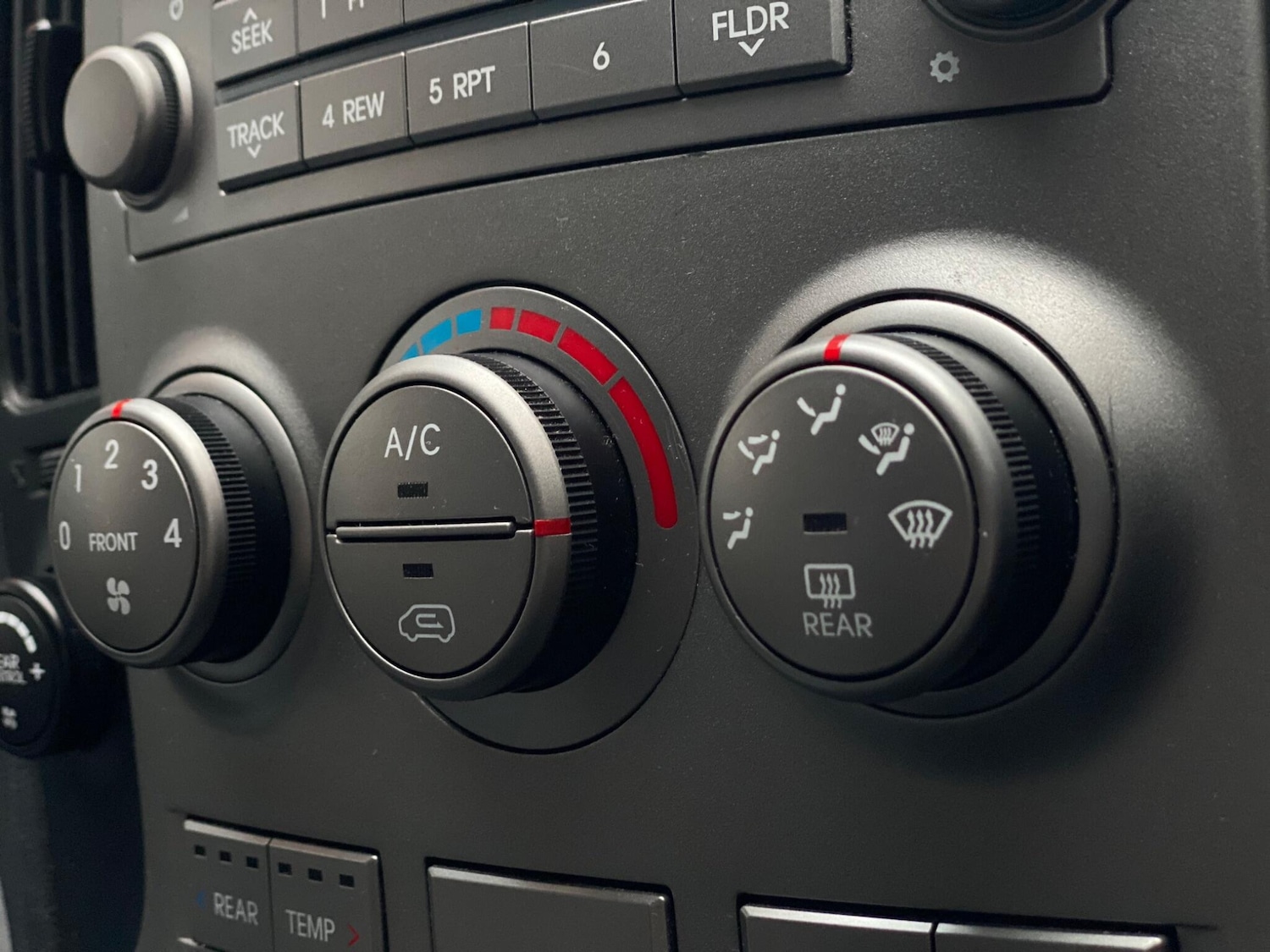 Used Hyundai i800 2011 for sale - 77315246: Photo 34