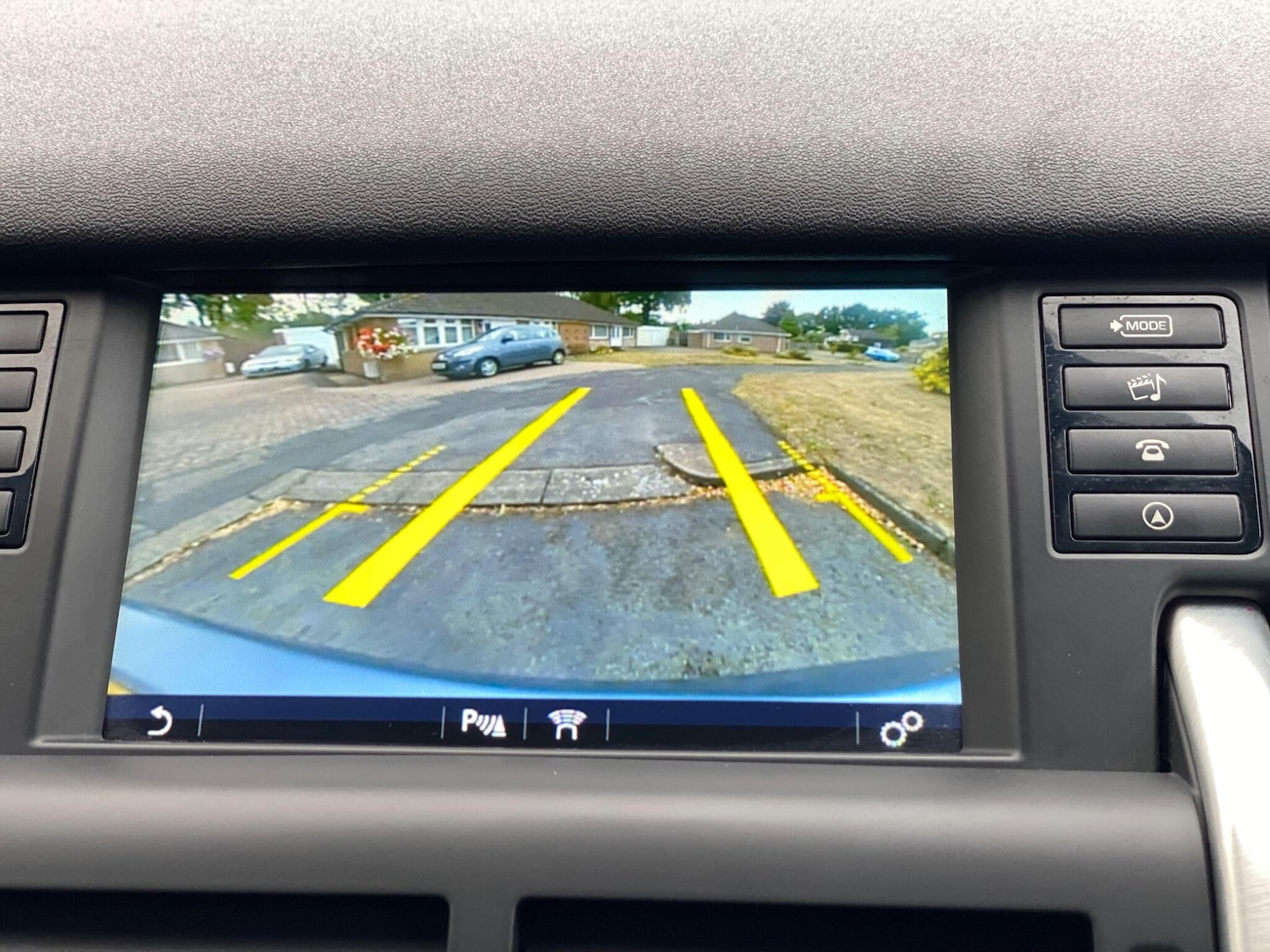 Used Land Rover Discovery Sport 2018 for sale - 76912757: Photo 38