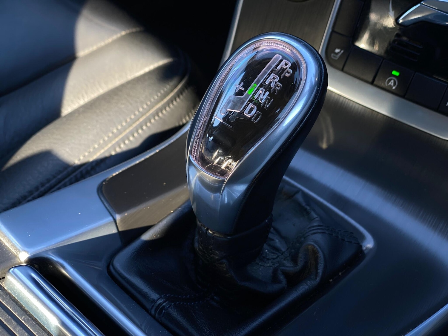 Used Volvo S60 2013 for sale - 76898739: Photo 14