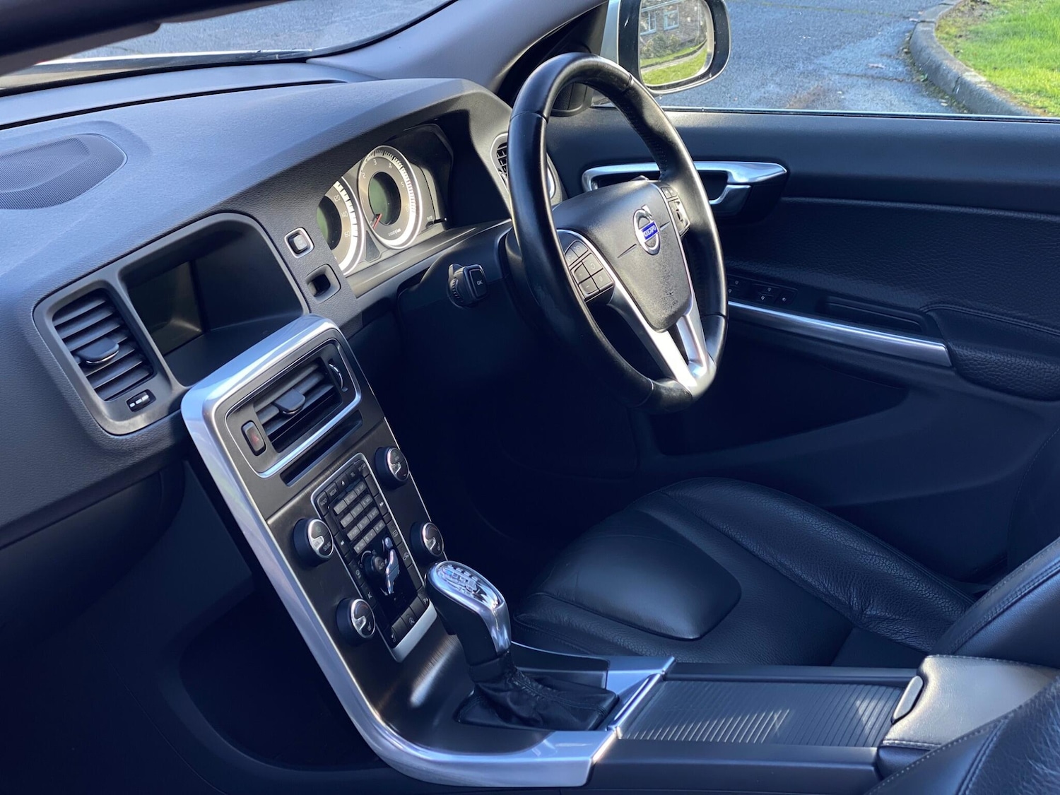 Used Volvo S60 2013 for sale - 76898739: Photo 15