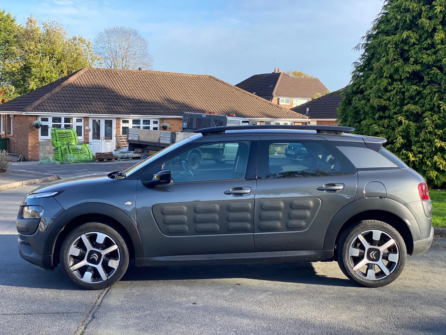 Used Citroen C4 Cactus 2016 for sale - 76912931: Photo 2