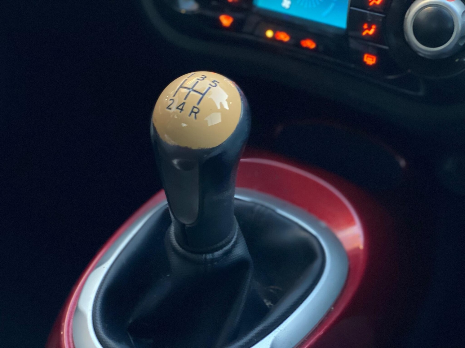 Used Nissan Juke 2012 for sale - 76823704: Photo 12