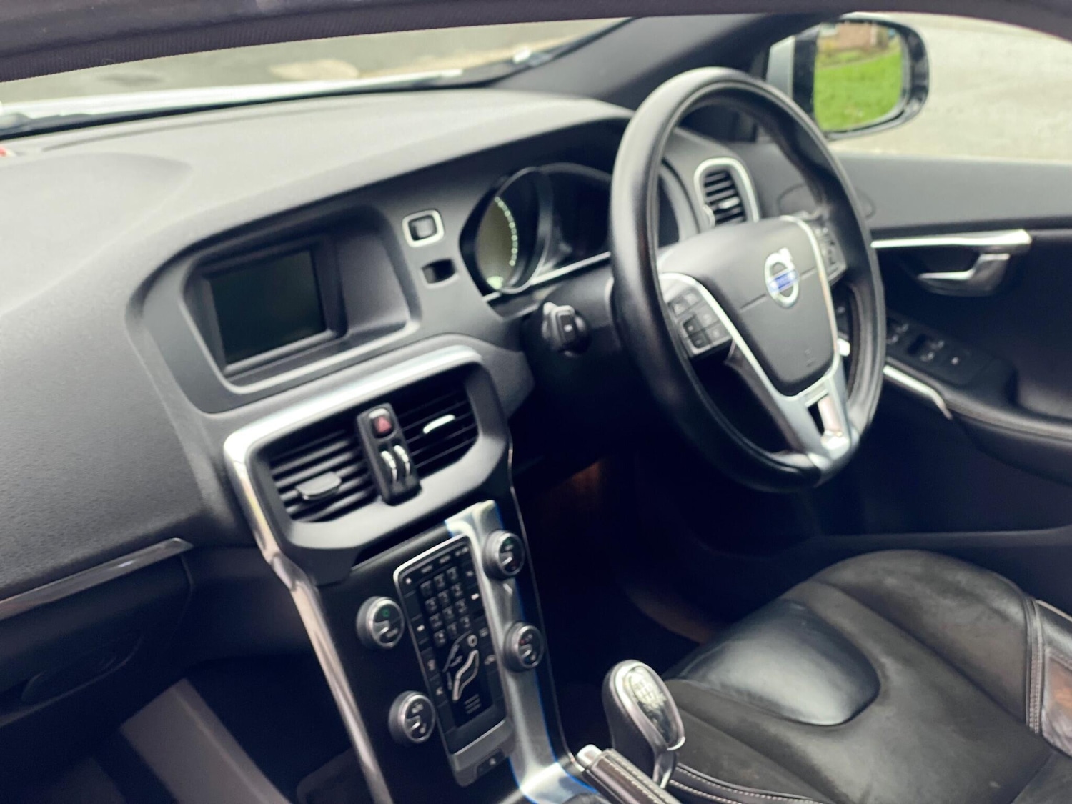 Used Volvo V40 2013 for sale - 77412319: Photo 10