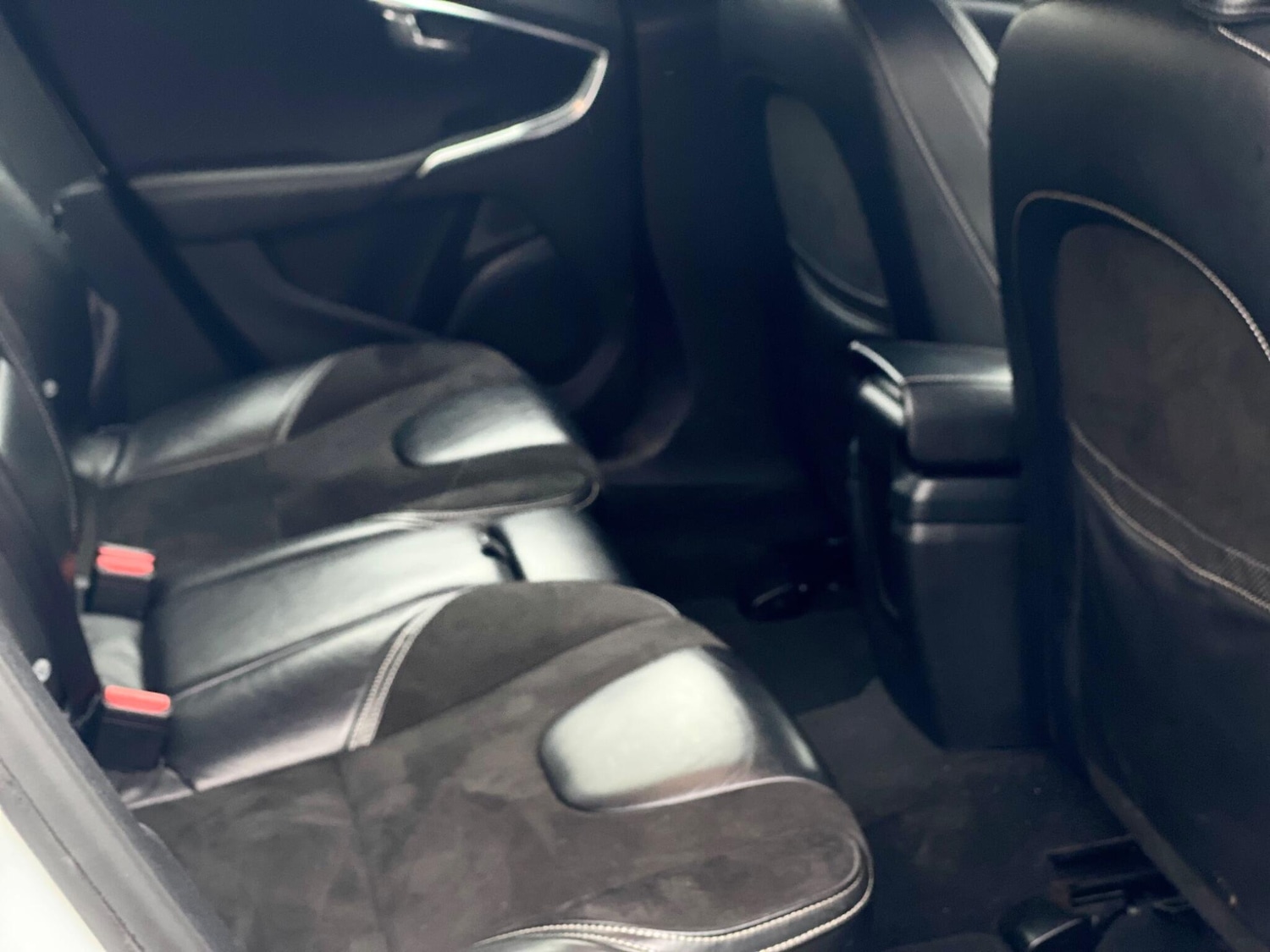 Used Volvo V40 2013 for sale - 77412319: Photo 15