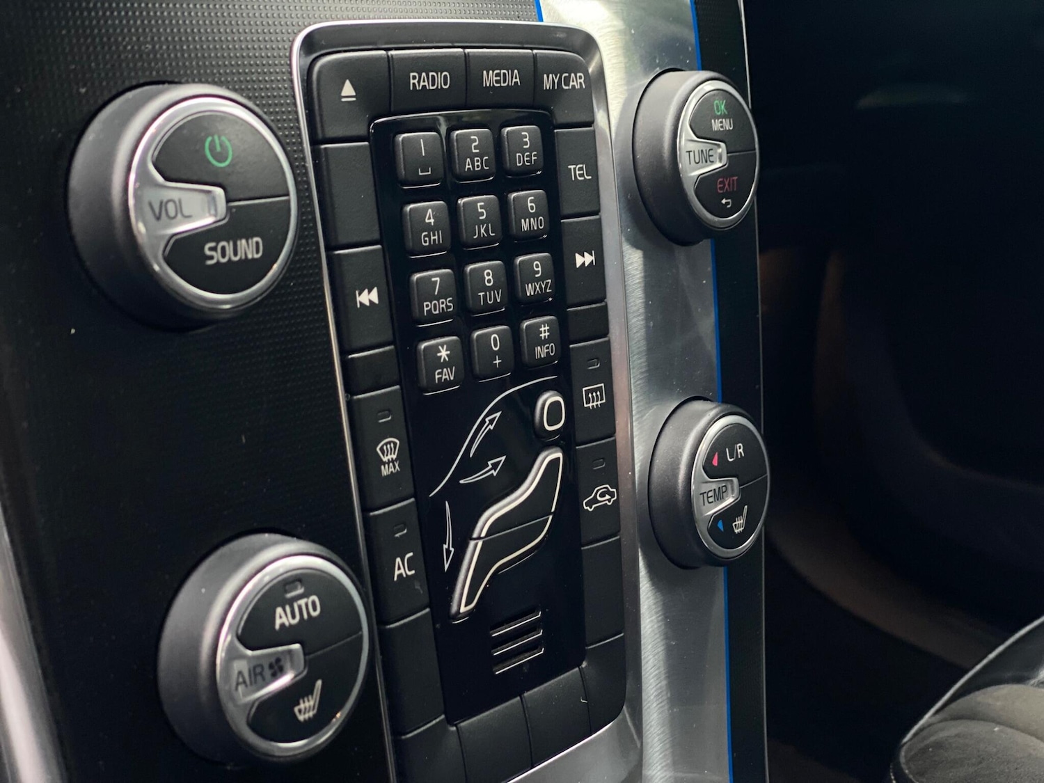 Used Volvo V40 2013 for sale - 77412319: Photo 18