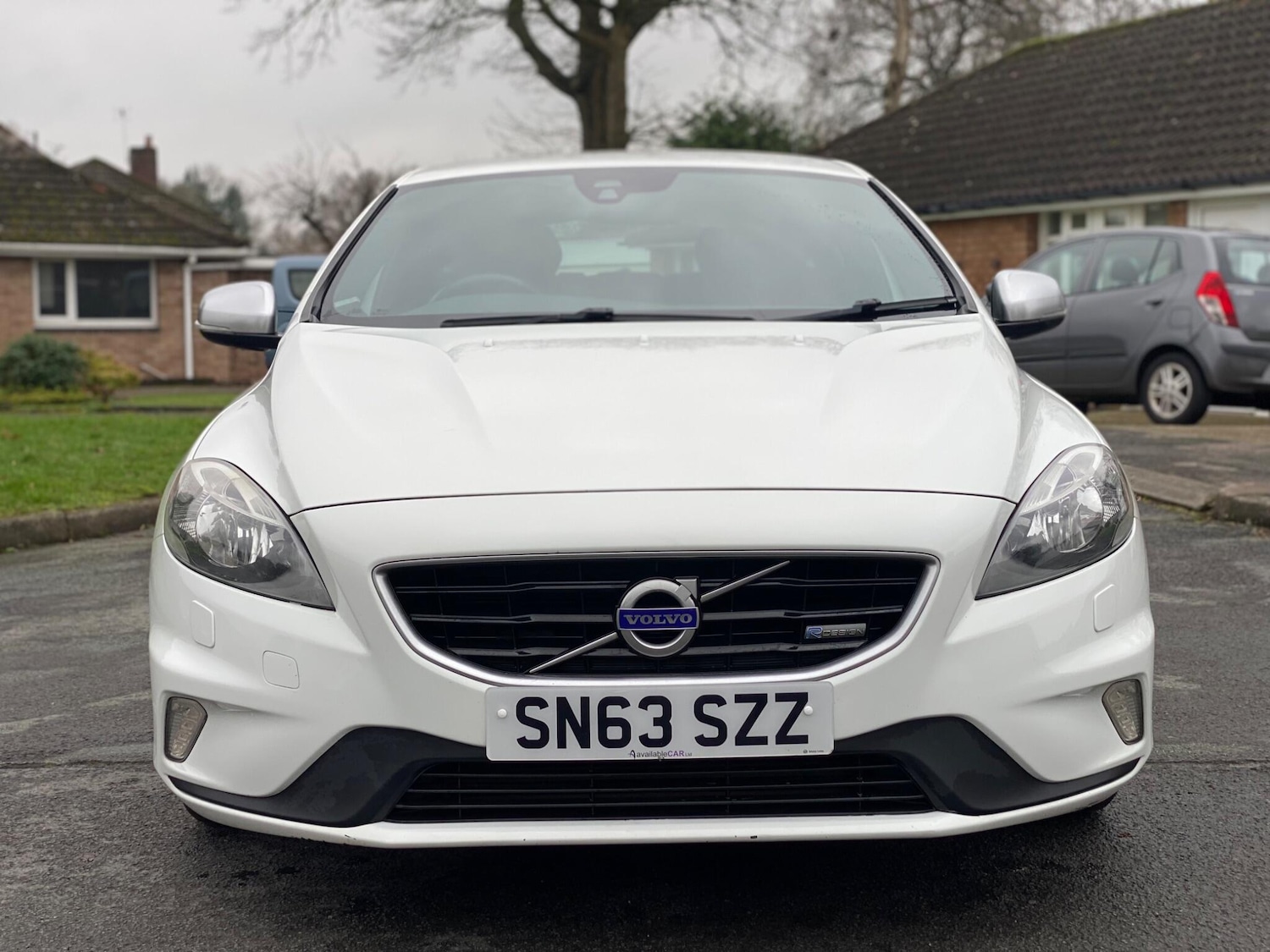 Used Volvo V40 2013 for sale - 77412319: Photo 2