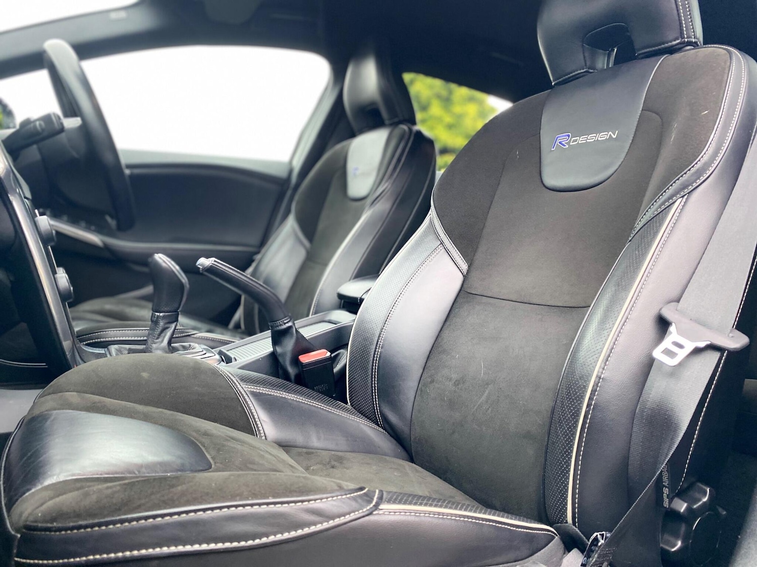 Used Volvo V40 2013 for sale - 77412319: Photo 36